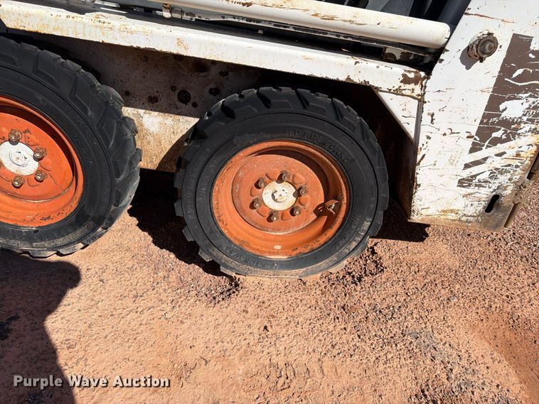 image for item FM7662 1988 Bobcat 542B skid steer loader