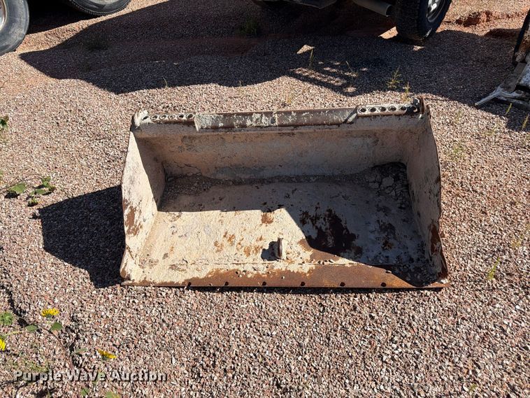 image for item FM7662 1988 Bobcat 542B skid steer loader