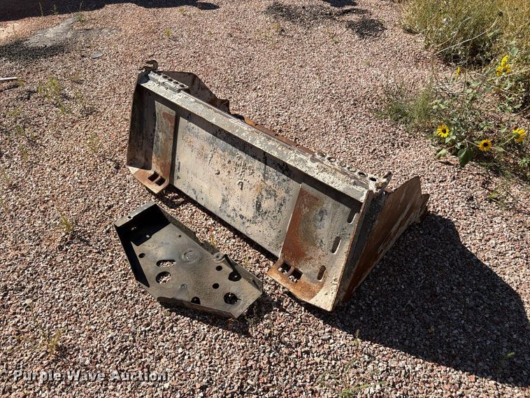 image for item FM7662 1988 Bobcat 542B skid steer loader