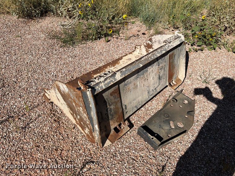 image for item FM7662 1988 Bobcat 542B skid steer loader