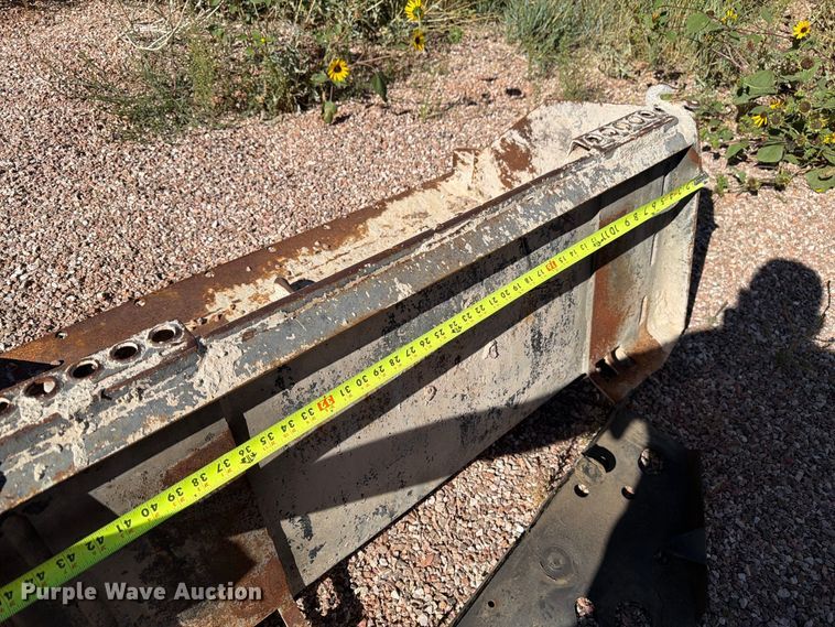 image for item FM7662 1988 Bobcat 542B skid steer loader