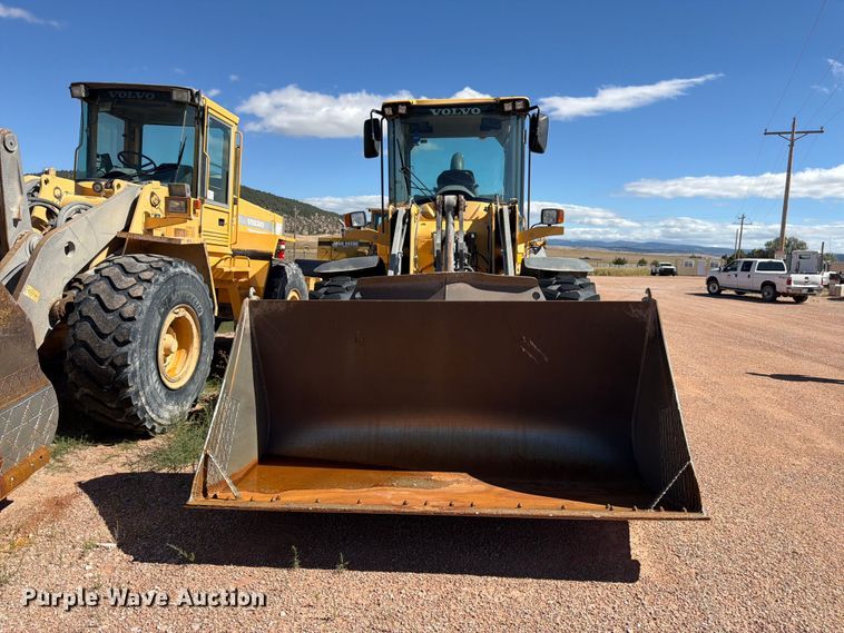 image for item FM7671 2010 Volvo L70F wheel loader