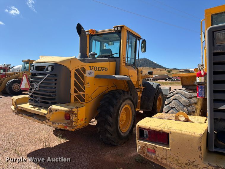 image for item FM7671 2010 Volvo L70F wheel loader