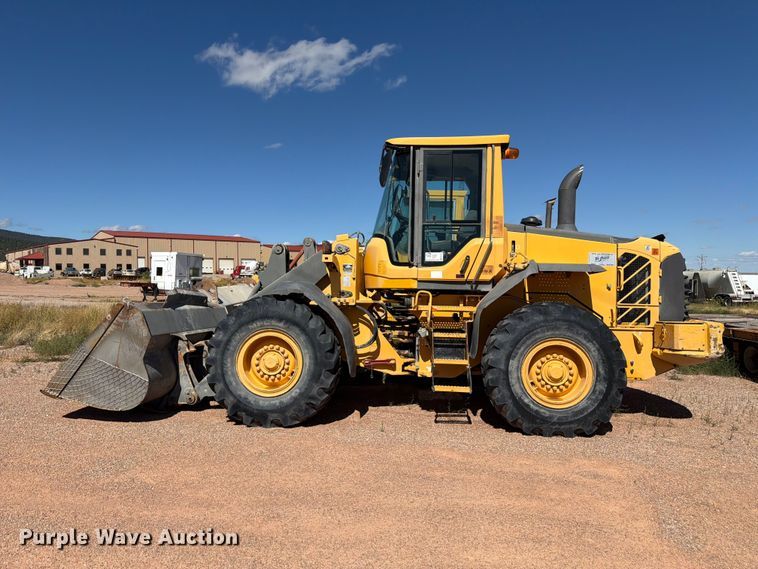 image for item FM7671 2010 Volvo L70F wheel loader