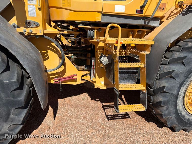 image for item FM7671 2010 Volvo L70F wheel loader