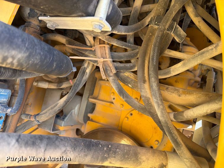 image for item FM7671 2010 Volvo L70F wheel loader