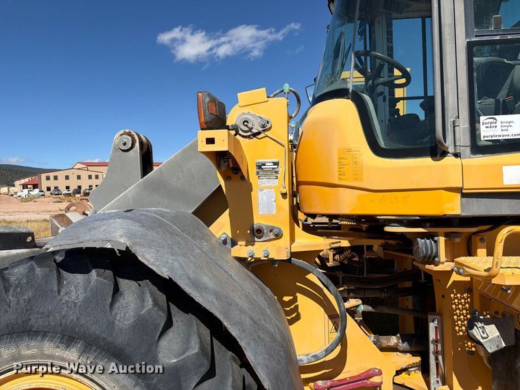 image for item FM7671 2010 Volvo L70F wheel loader