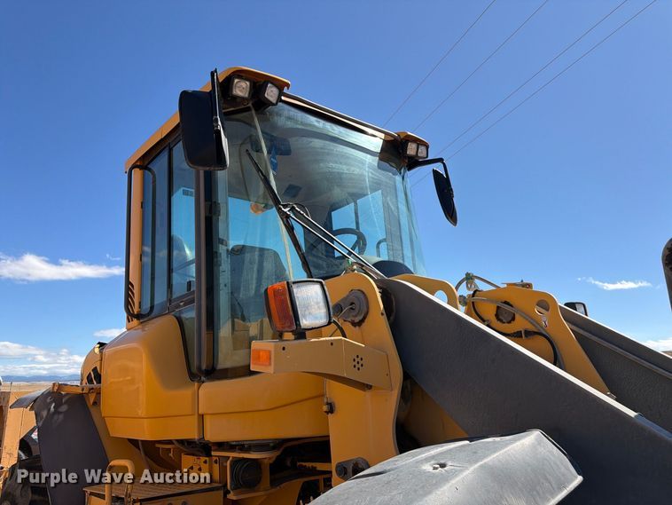 image for item FM7671 2010 Volvo L70F wheel loader