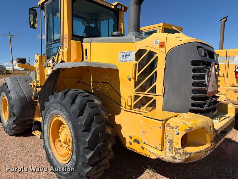 image for item FM7671 2010 Volvo L70F wheel loader