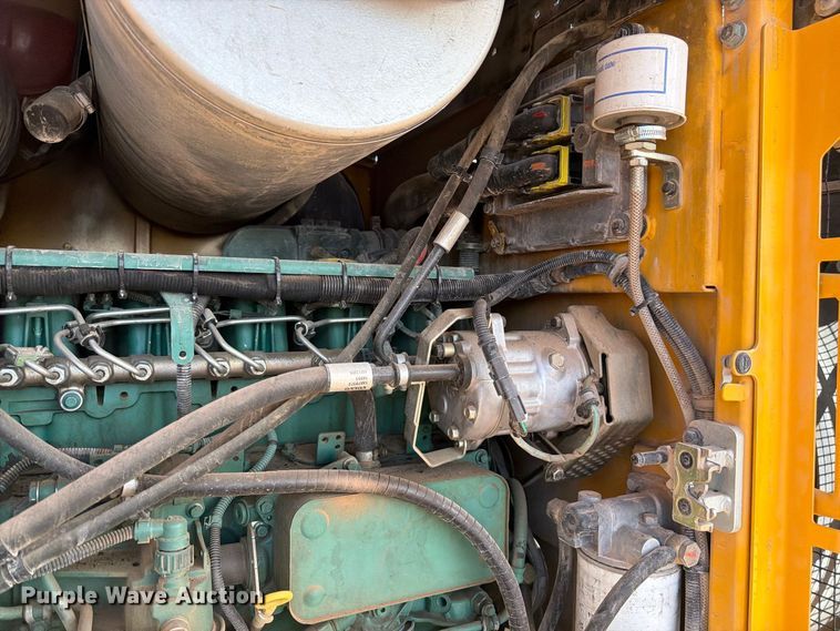 image for item FM7671 2010 Volvo L70F wheel loader