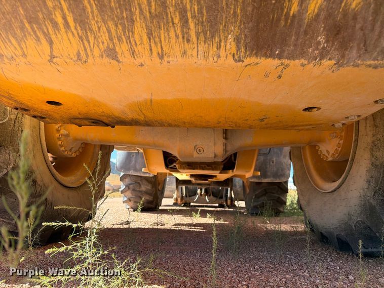 image for item FM7671 2010 Volvo L70F wheel loader