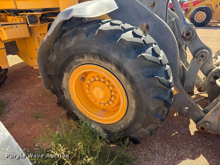 image for item FM7671 2010 Volvo L70F wheel loader