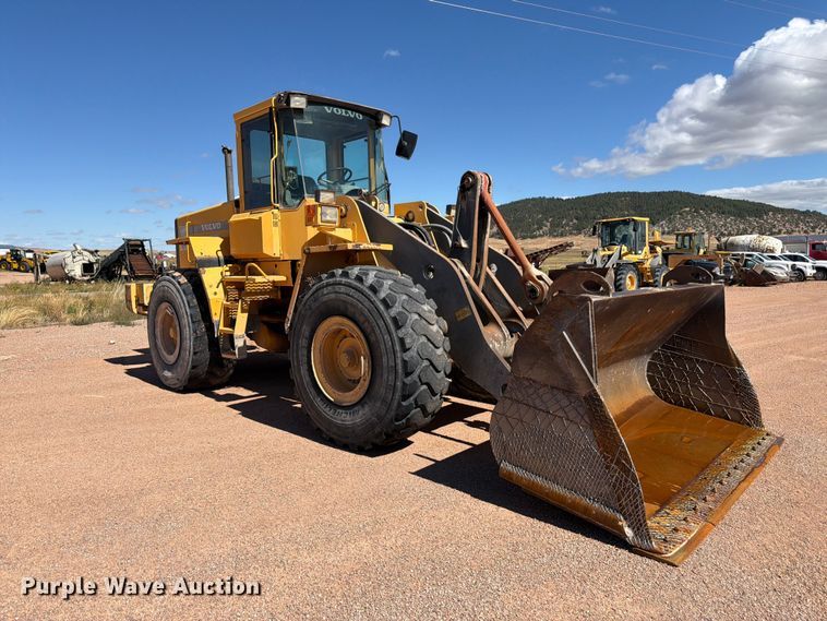 image for item FM7672 Volvo L120C wheel loader
