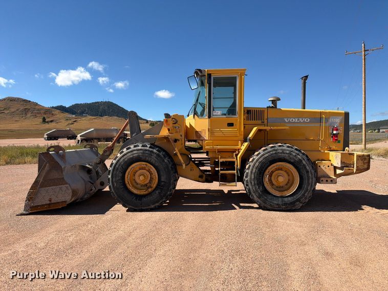 image for item FM7672 Volvo L120C wheel loader
