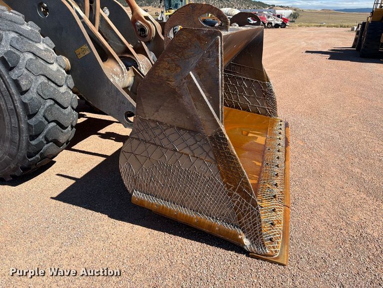image for item FM7672 Volvo L120C wheel loader