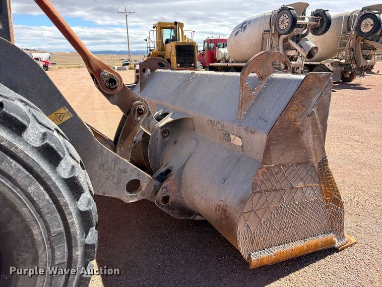 image for item FM7672 Volvo L120C wheel loader