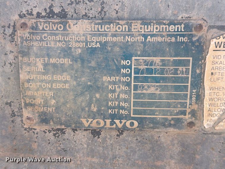 image for item FM7672 Volvo L120C wheel loader