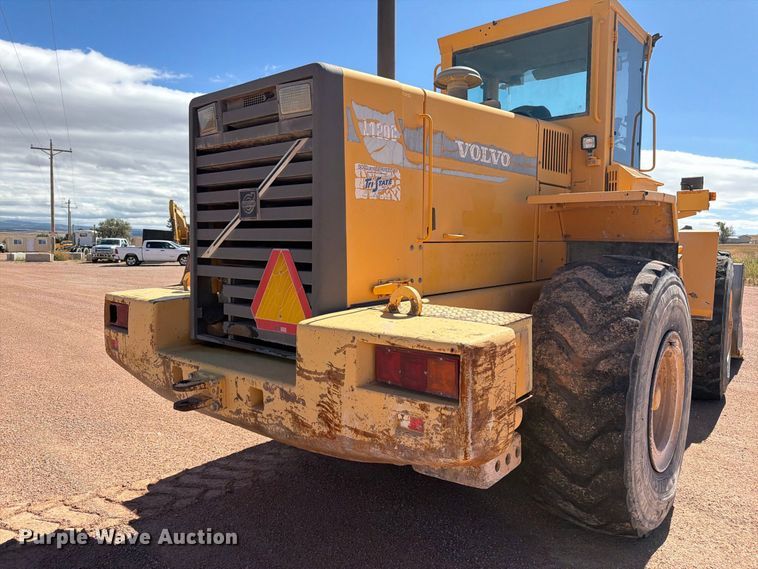image for item FM7672 Volvo L120C wheel loader