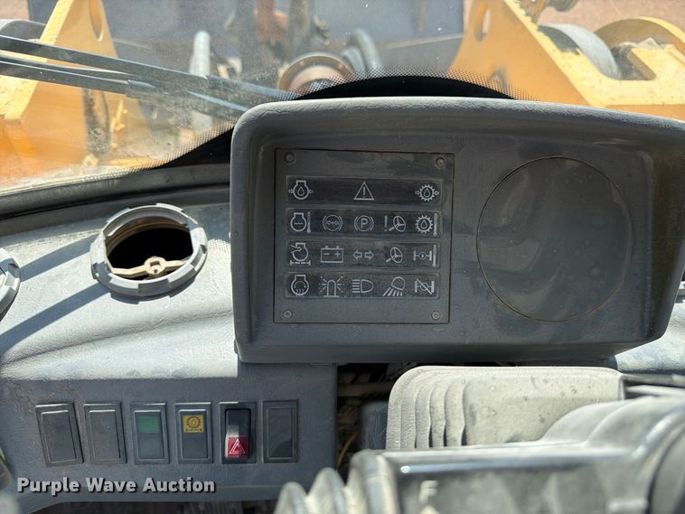 image for item FM7672 Volvo L120C wheel loader