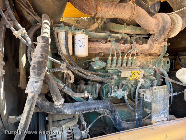 image for item FM7672 Volvo L120C wheel loader