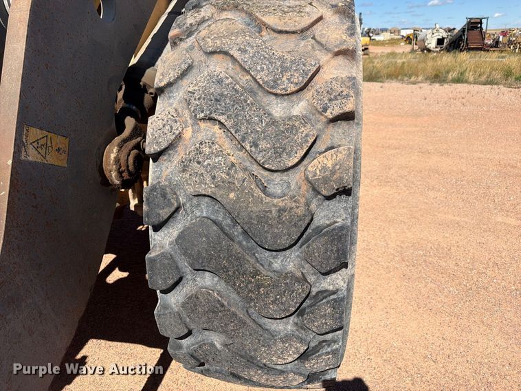 image for item FM7672 Volvo L120C wheel loader