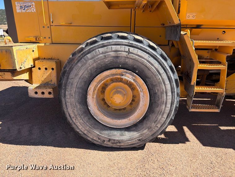 image for item FM7672 Volvo L120C wheel loader