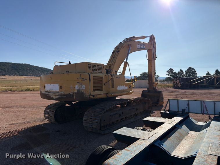 image for item FM7681 2005 John Deere 450C LC excavator