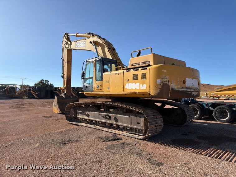 image for item FM7681 2005 John Deere 450C LC excavator