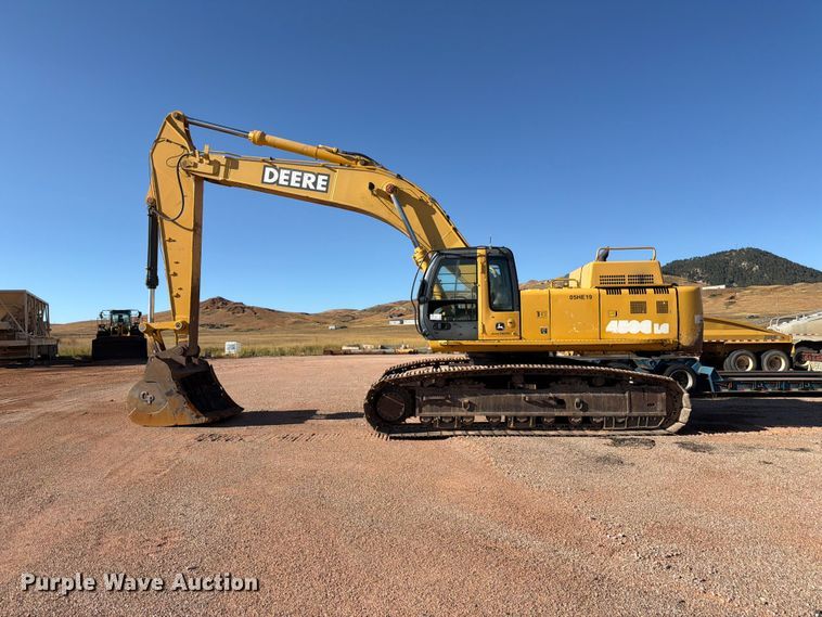 image for item FM7681 2005 John Deere 450C LC excavator
