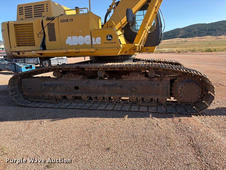 image for item FM7681 2005 John Deere 450C LC excavator