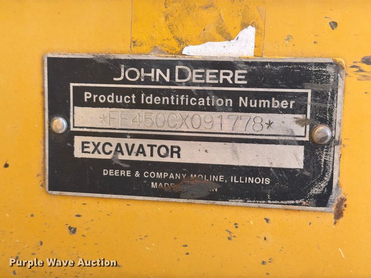 image for item FM7681 2005 John Deere 450C LC excavator