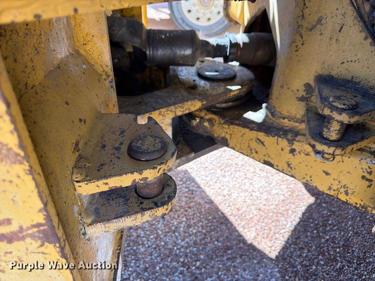image for item FM7684 1980 Caterpillar 966D wheel loader