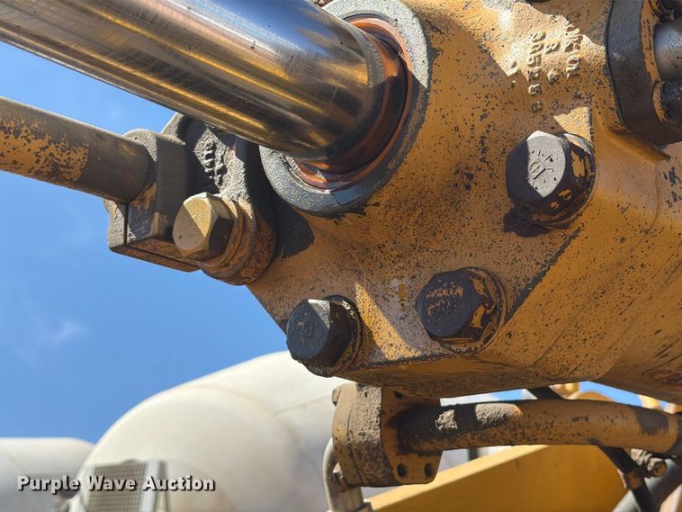image for item FM7684 1980 Caterpillar 966D wheel loader