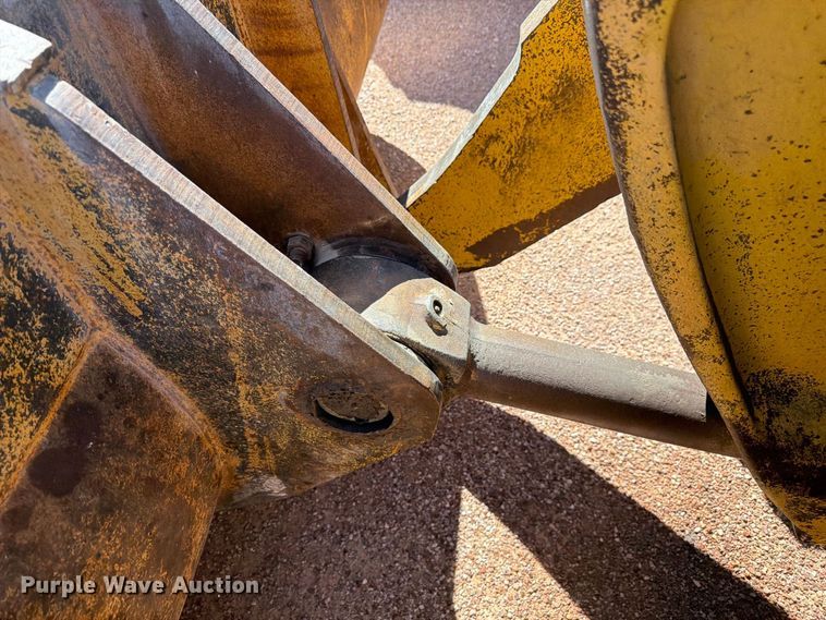 image for item FM7684 1980 Caterpillar 966D wheel loader