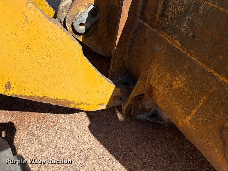image for item FM7684 1980 Caterpillar 966D wheel loader