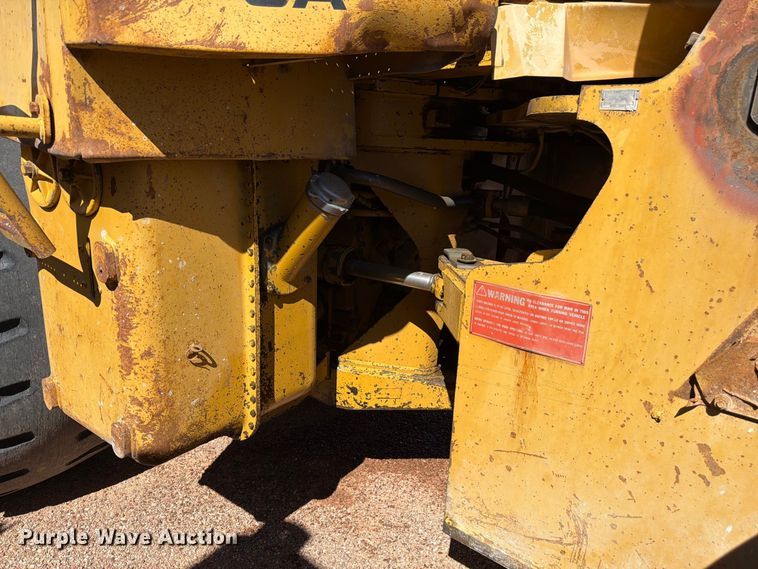 image for item FM7684 1980 Caterpillar 966D wheel loader