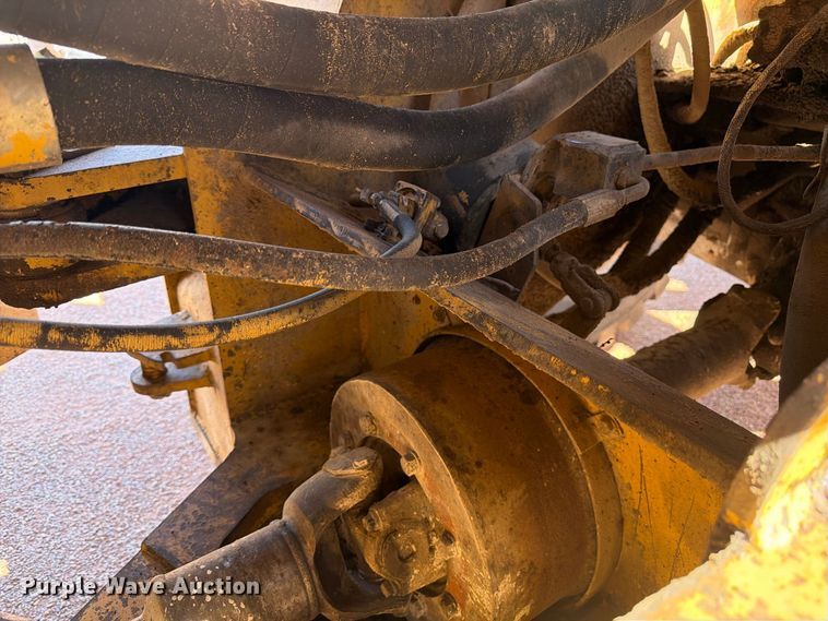 image for item FM7684 1980 Caterpillar 966D wheel loader