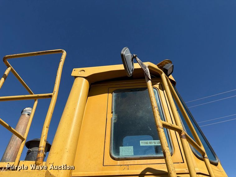 image for item FM7684 1980 Caterpillar 966D wheel loader