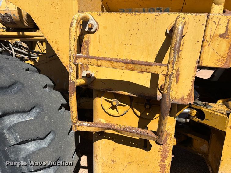 image for item FM7684 1980 Caterpillar 966D wheel loader