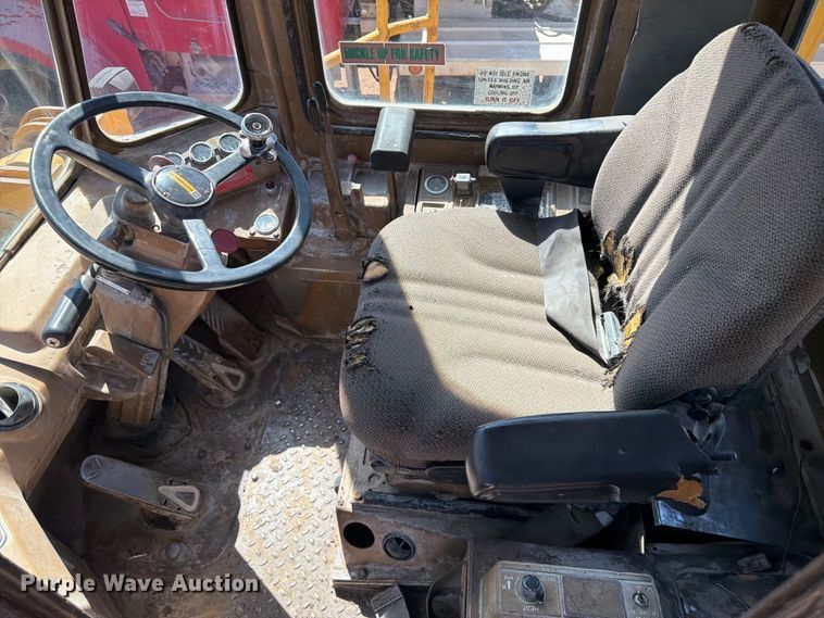 image for item FM7684 1980 Caterpillar 966D wheel loader