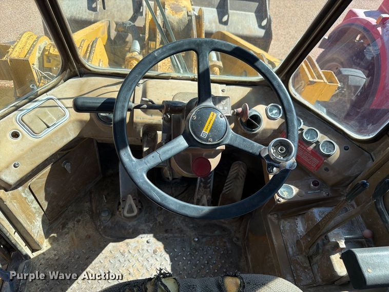 image for item FM7684 1980 Caterpillar 966D wheel loader