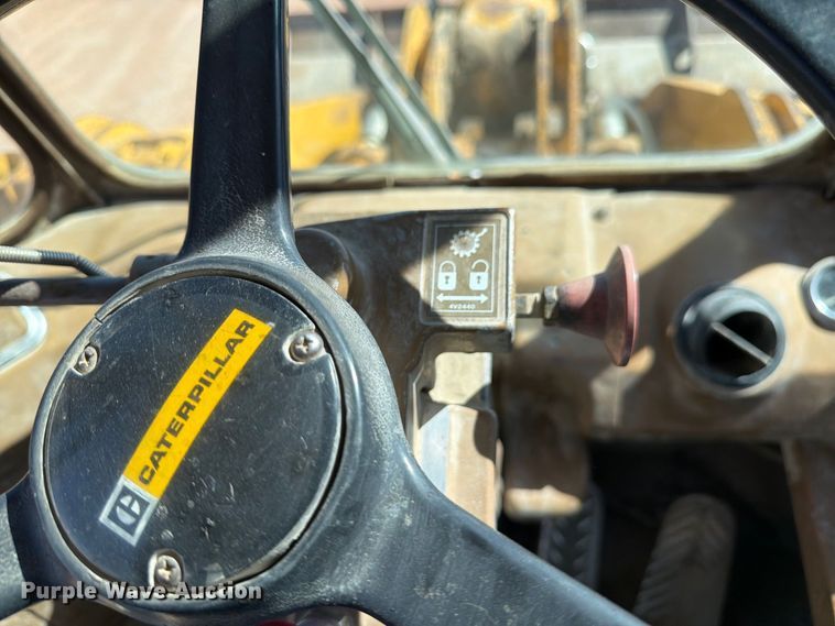 image for item FM7684 1980 Caterpillar 966D wheel loader