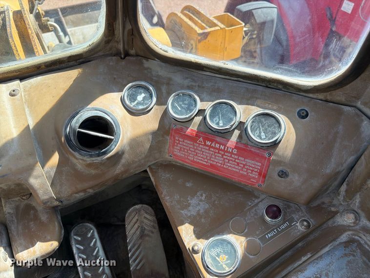 image for item FM7684 1980 Caterpillar 966D wheel loader