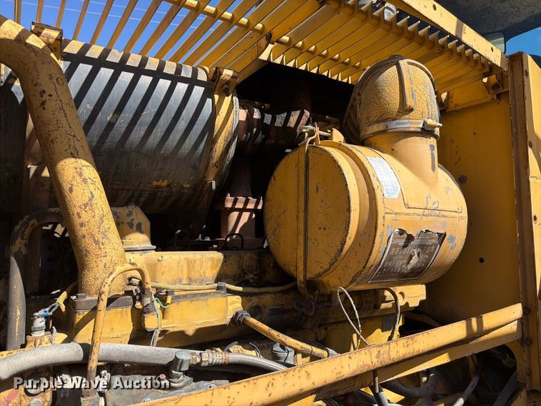 image for item FM7684 1980 Caterpillar 966D wheel loader