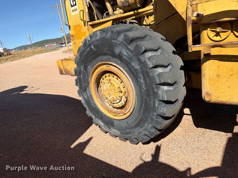 image for item FM7684 1980 Caterpillar 966D wheel loader