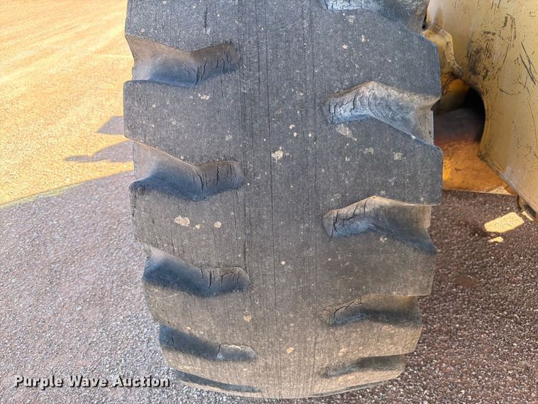 image for item FM7684 1980 Caterpillar 966D wheel loader