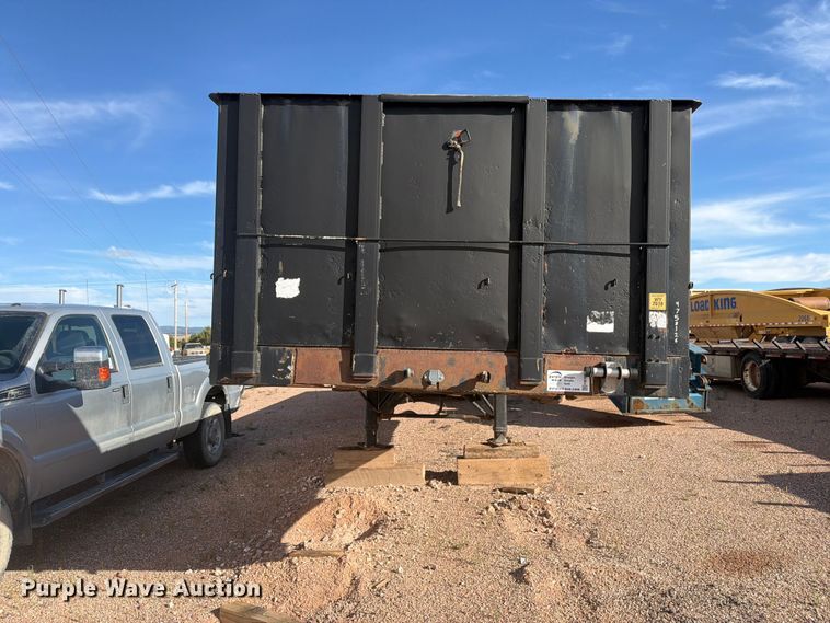 image for item FM7685 1981 Budd flatbed trailer