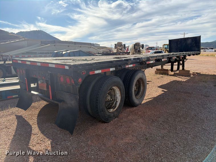 image for item FM7685 1981 Budd flatbed trailer