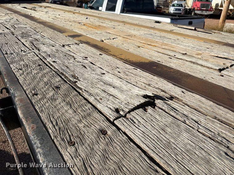 image for item FM7685 1981 Budd flatbed trailer