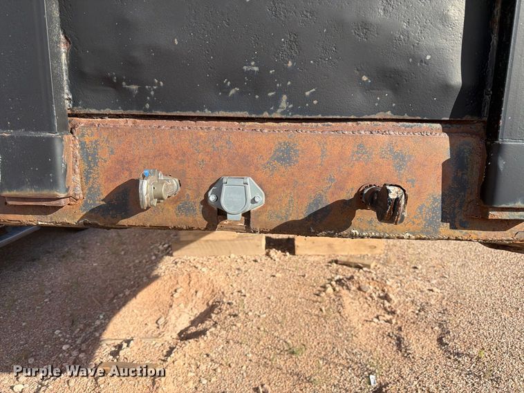 image for item FM7685 1981 Budd flatbed trailer